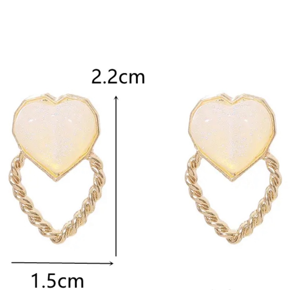 Pearly Heart Gold Earrings